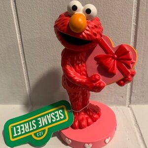 Elmo Valentines Figurine